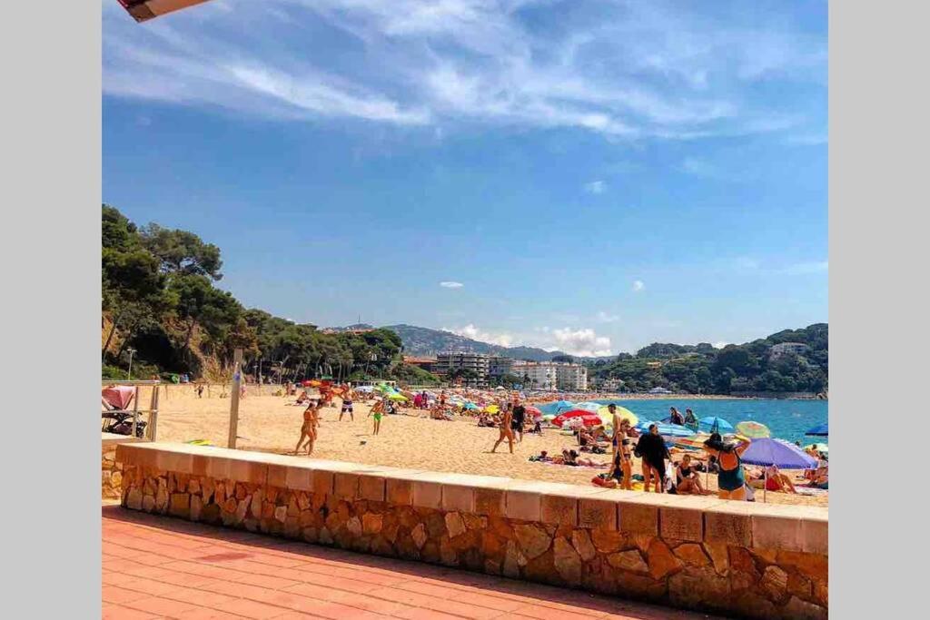 Apartamento Con Piscina Y Parking En Lloret De Mar Apartment Bagian luar foto