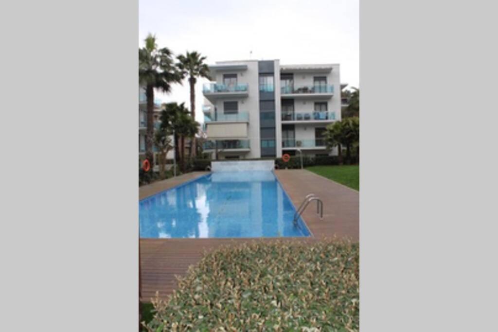 Apartamento Con Piscina Y Parking En Lloret De Mar Apartment Bagian luar foto