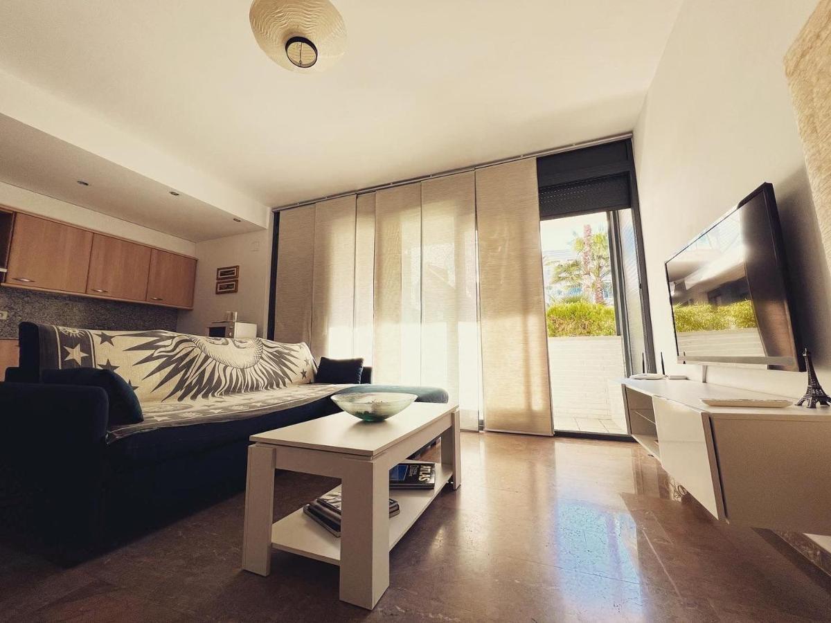 Apartamento Con Piscina Y Parking En Lloret De Mar Apartment Bagian luar foto