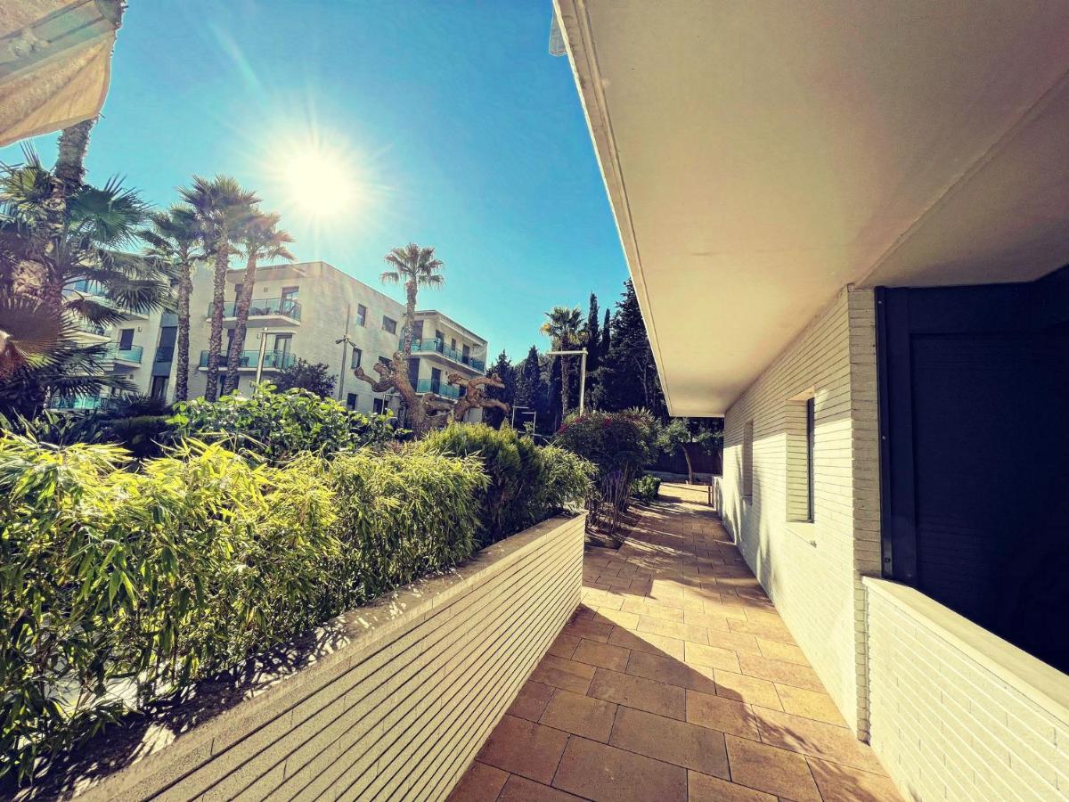 Apartamento Con Piscina Y Parking En Lloret De Mar Apartment Bagian luar foto